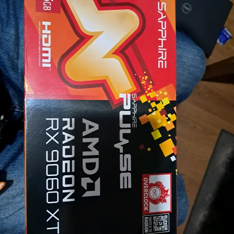 Tarjeta Gráfica Sapphire AMD Radeon RX 9060 XT - 3