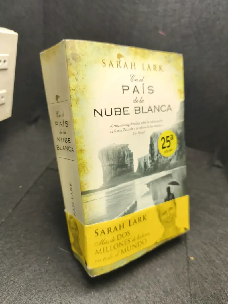 Libro 'En el País de la Nube Blanca' de Sarah Lark - 2