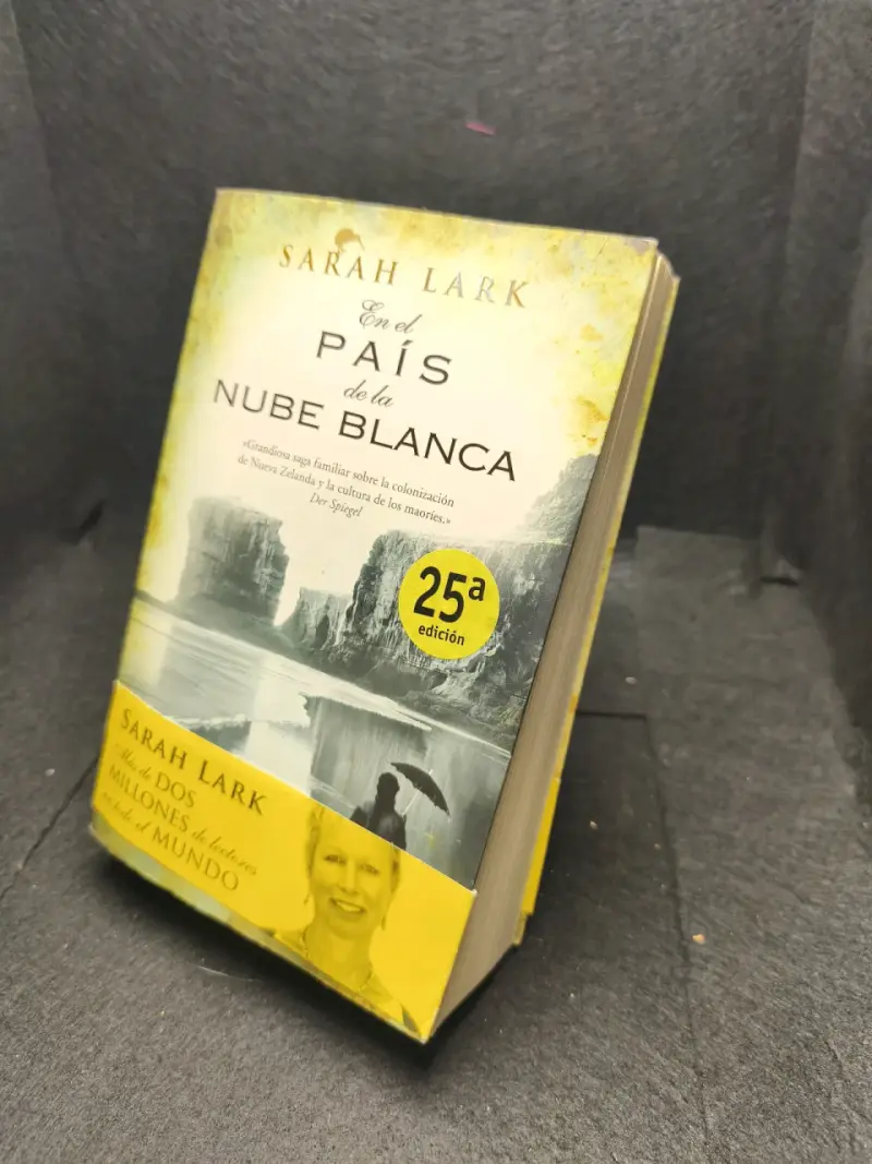 Libro 'En el País de la Nube Blanca' de Sarah Lark - 3