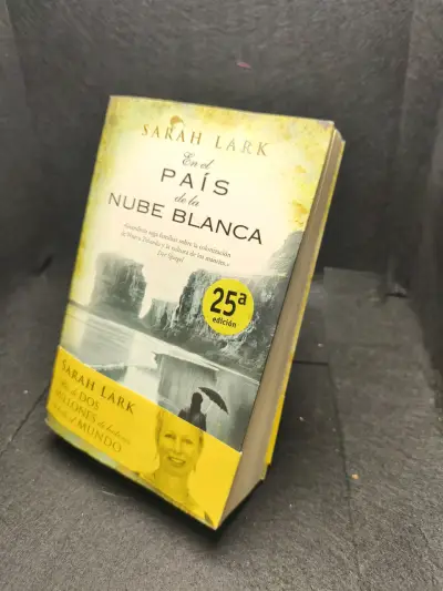 Libro 'En el País de la Nube Blanca' de Sarah Lark - miniatura 3