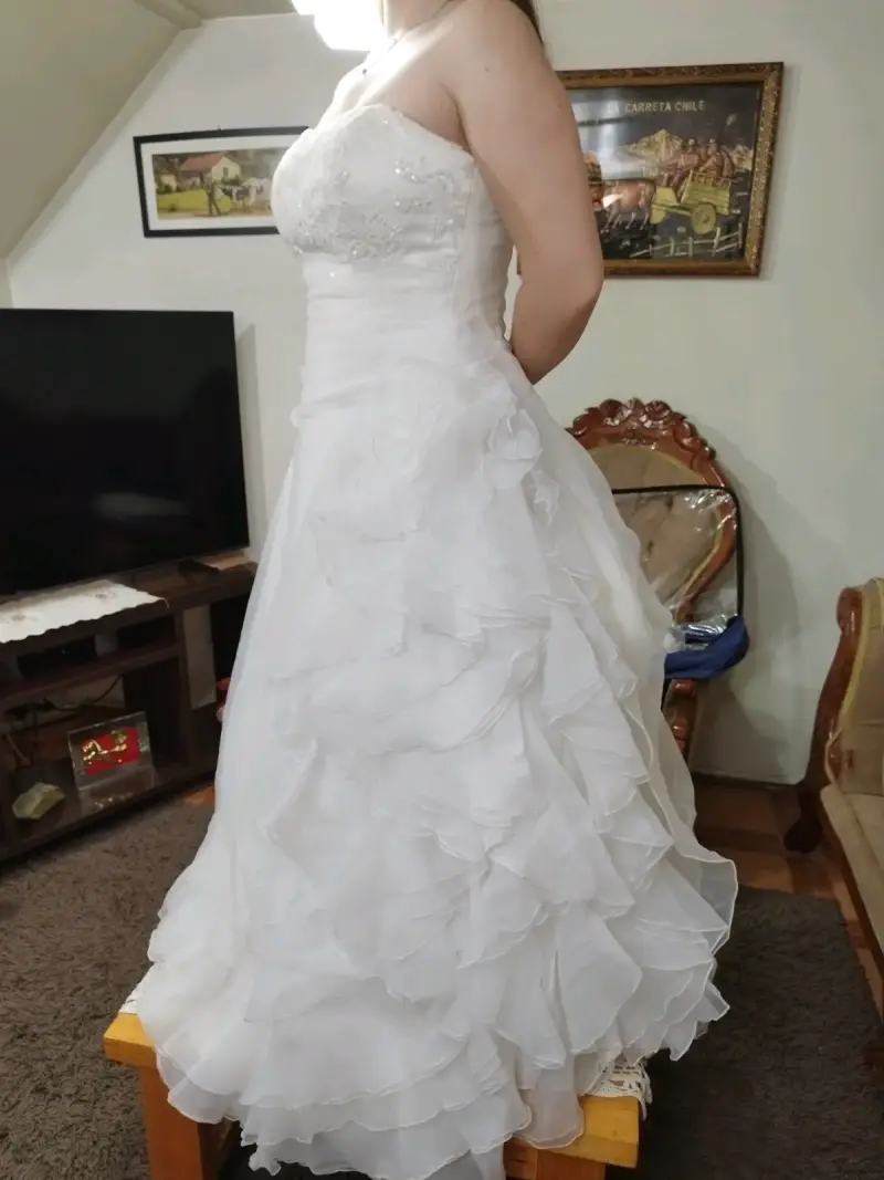 Vestido de Novia color Ibory talla 40 a 42 - 1