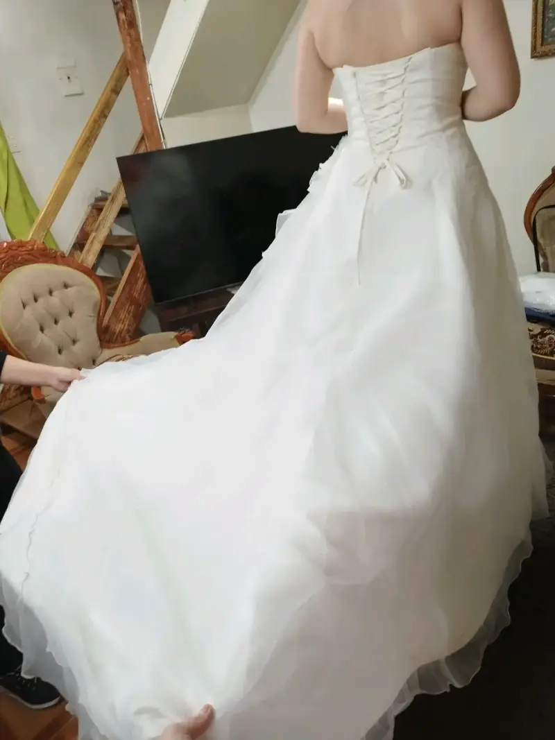 Vestido de Novia color Ibory talla 40 a 42 - 4