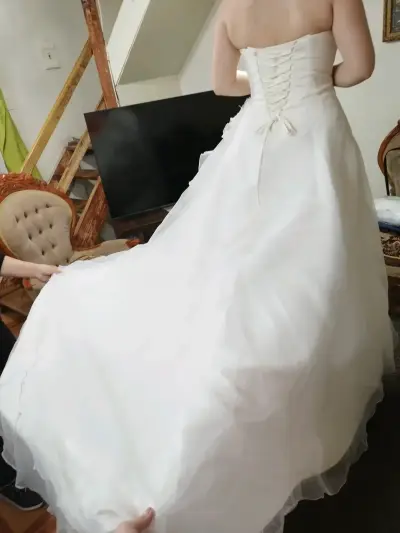 Vestido de Novia color Ibory talla 40 a 42 - miniatura 4