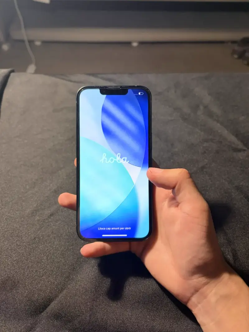 iPhone 13 en caja original color night blue - 4