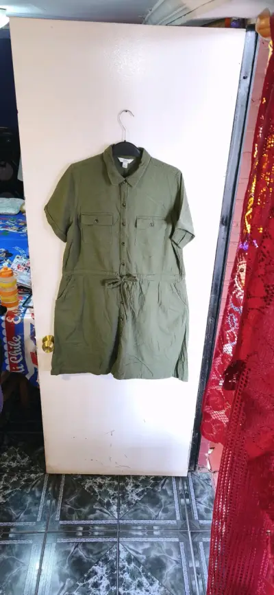 Vestido verde militar Croft & Barrow con bolsillos - miniatura 1