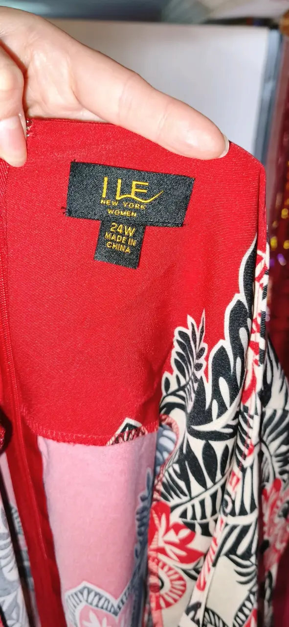 Vestido sin mangas estampado floral rojo y negro - 3