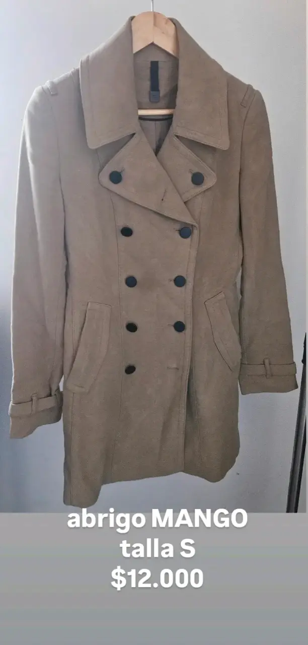 Abrigo beige Mango talla S