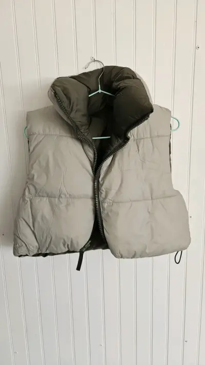 Chaleco Reversible Acolchado Unisex Verde y Gris - miniatura 2