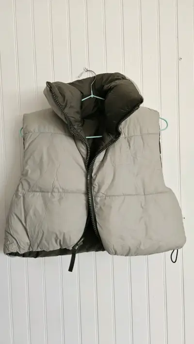 Chaleco Reversible Acolchado Unisex Verde y Gris - miniatura 3