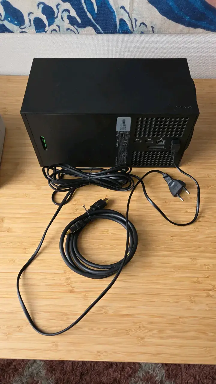 Consola Xbox Series X con dos controles originales - 4
