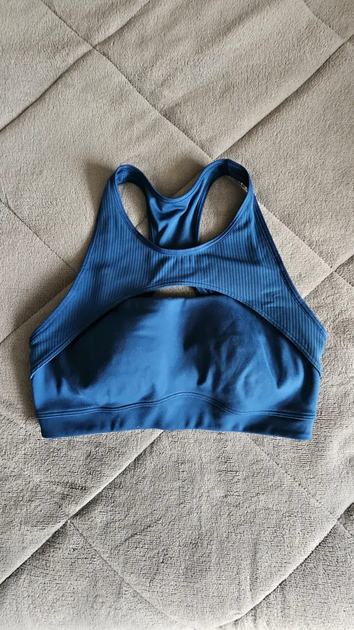 Top deportivo azul para mujer