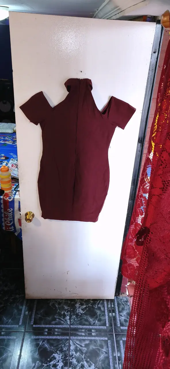 Vestido burdeos Charlotte Russe talla 1X - 2