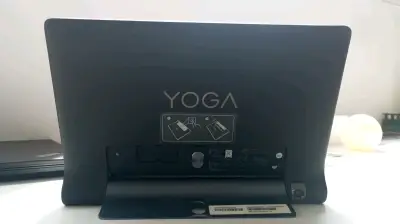 Tablet Lenovo Yoga - miniatura 2