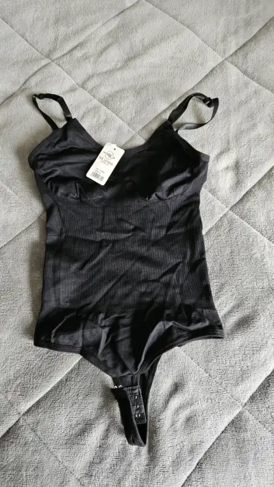 Body negro sin mangas para mujer - miniatura 2