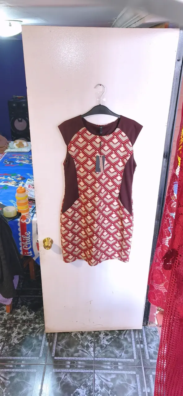Vestido Zibel estampado geométrico marrón