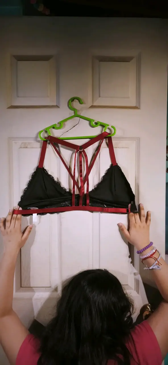 Conjunto de lencería de encaje negro y rojo - 2