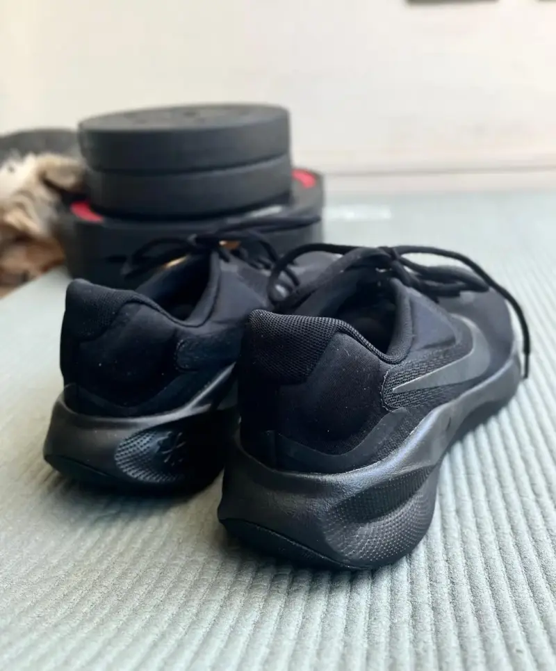 Zapatillas Nike negras nuevas - 3