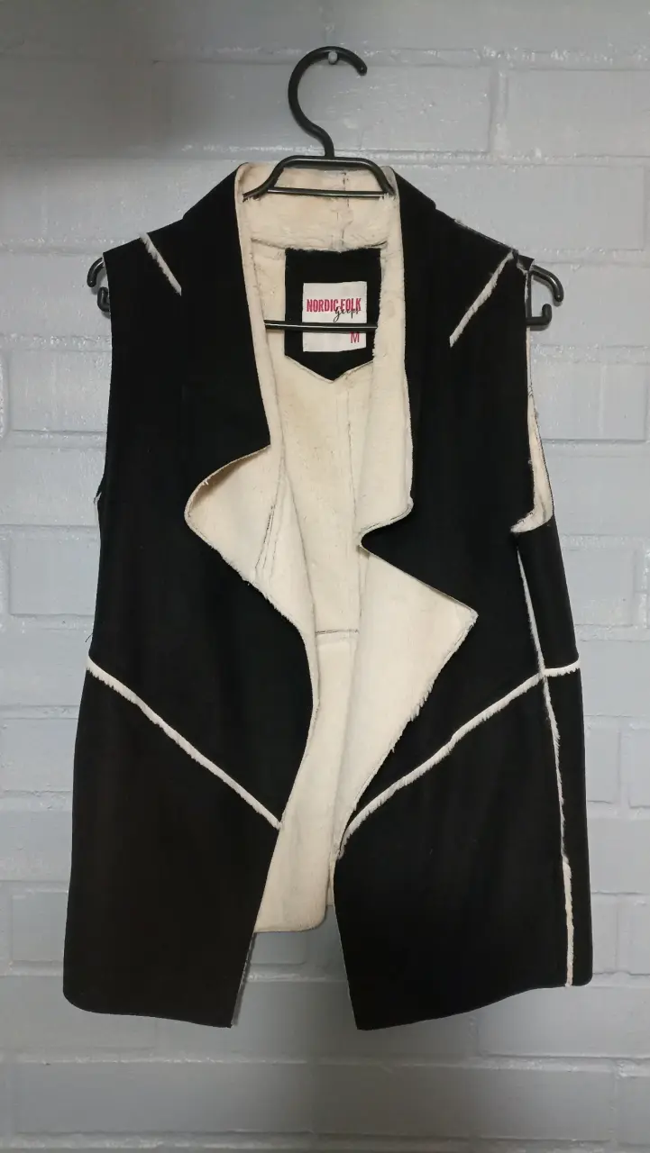 Chaleco sin mangas Nordic Folk negro y blanco - 1