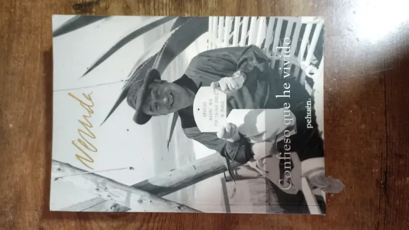 Libro 'Confieso que he vivido' de Pablo Neruda