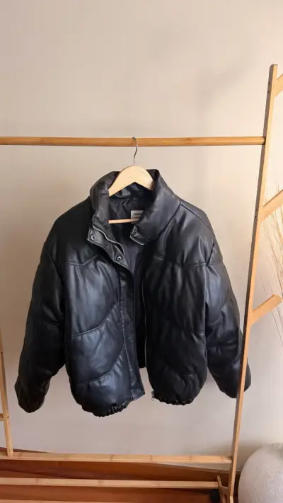 Chaqueta de cuero sintético negra Issimo - miniatura 1