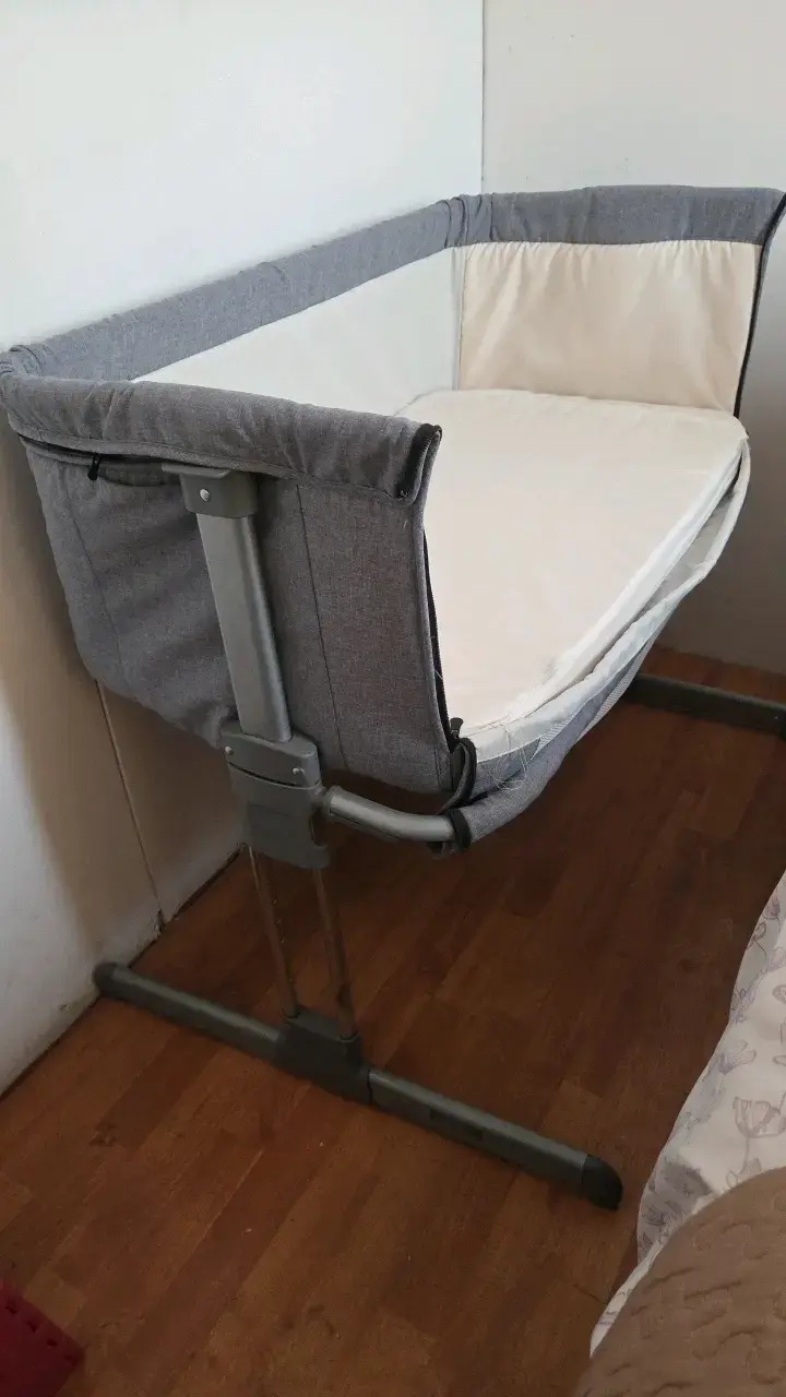 Cuna colecho gris ajustable para bebé - 1