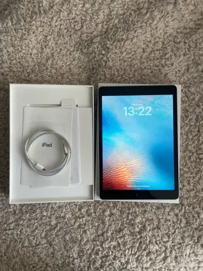 iPad Apple WIFI 9a Generación 10.2” 64gb - miniatura 1