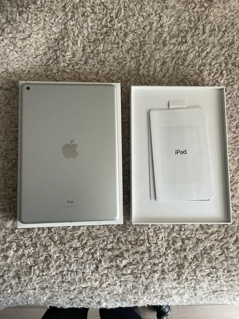 iPad Apple WIFI 9a Generación 10.2” 64gb - 3