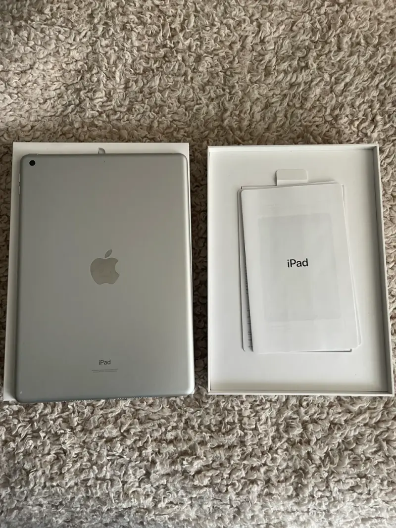 iPad Apple WIFI 9a Generación 10.2” 64gb - 4