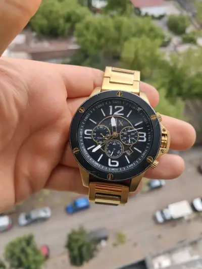 Reloj Armani Exchange dorado cronógrafo - miniatura 1