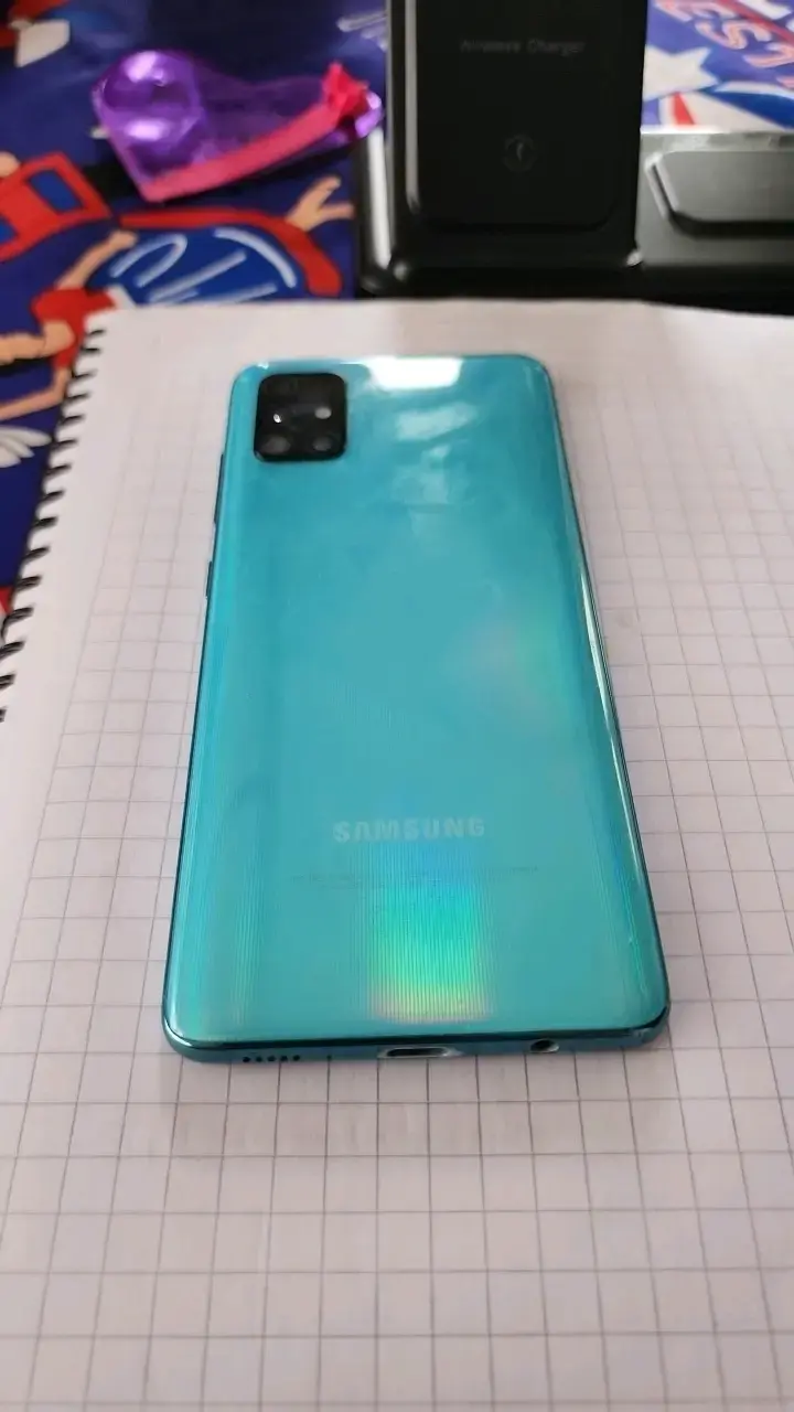 Smartphone Samsung Galaxy A51 azul en buen estado - 2