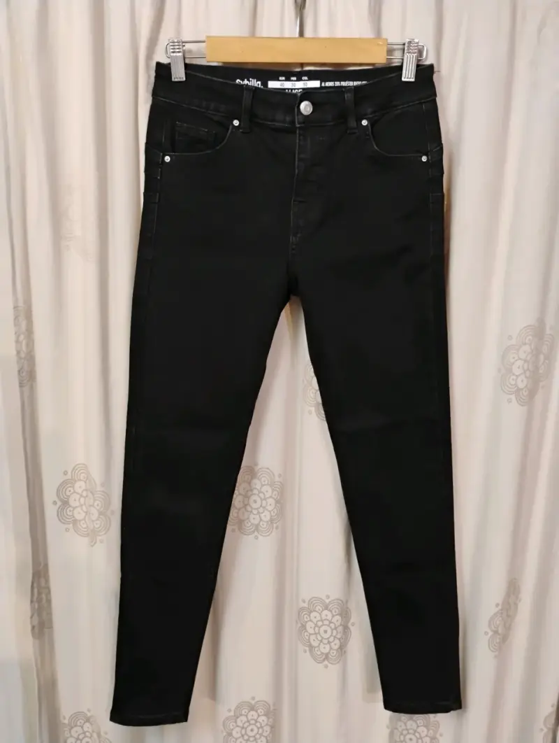 Jeans pitillo negro elástico talla 40 - 1