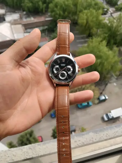 Reloj Casio con Correa de Cuero Marrón - miniatura 2