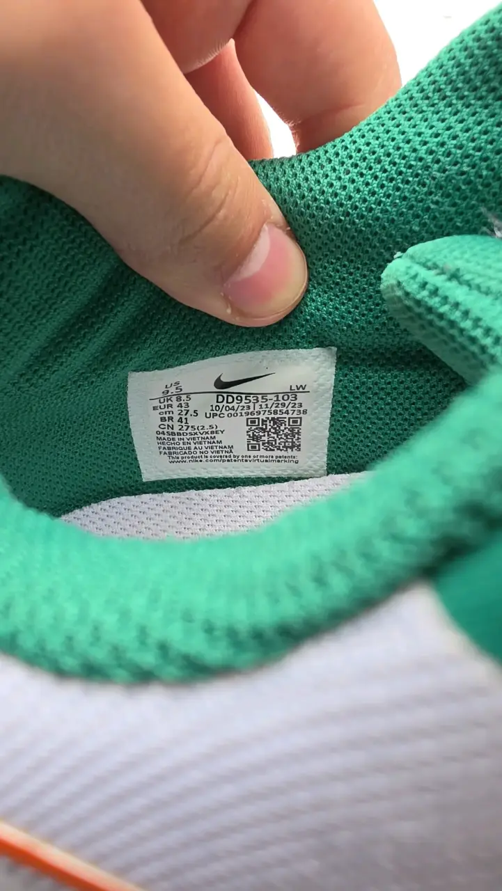 Zapatillas deportivas Nike verde y blanco - 3