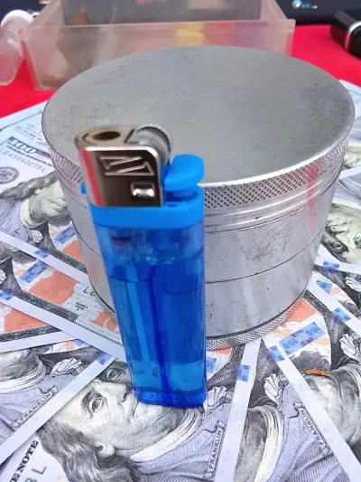 Moledor de Hierbas Metálico Gigante - miniatura 1