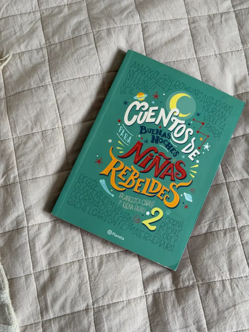Libro Cuentos de Buenas Noches para Niñas Rebeldes 2 - 1