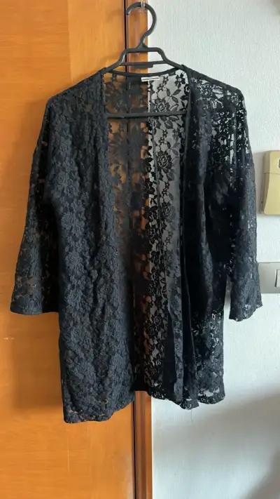 Kimono de encaje negro para mujer - miniatura 1