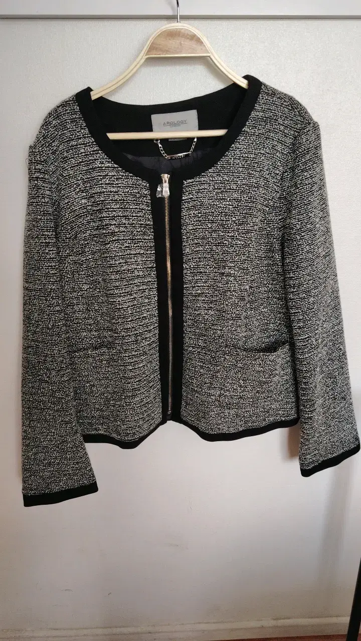 Chaqueta Apology London en blanco y negro - 1