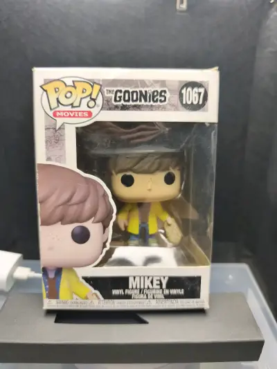 Figura Funko Pop Mikey de The Goonies - miniatura 1