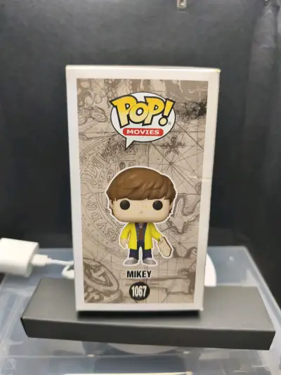 Figura Funko Pop Mikey de The Goonies - miniatura 2