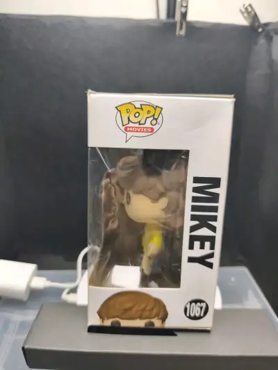 Figura Funko Pop Mikey de The Goonies - miniatura 3