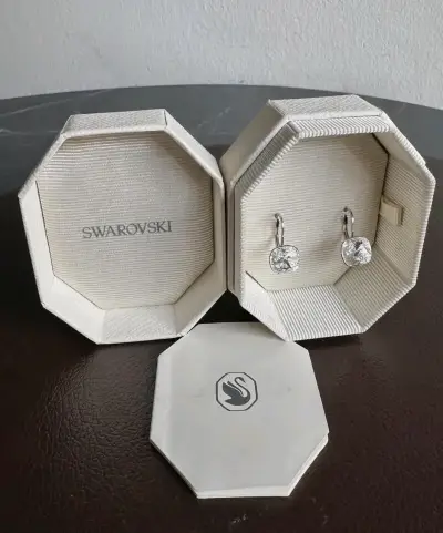 Aros Swarovski con cristales brillantes - miniatura 1