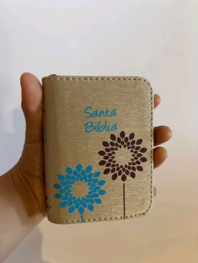 Biblia compacta Reina-Valera 1960 con funda - miniatura 3