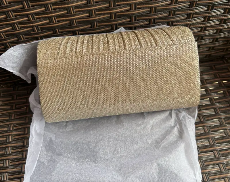 Clutch dorado elegante con cadena - 2