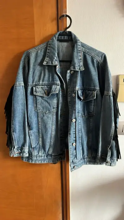 Chaqueta de mezclilla con flecos y estampado animal - miniatura 1