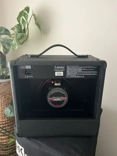 Amplificador de Guitarra Eléctrica Laney LX20R - miniatura 4