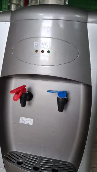 Dispensador de Agua Fría y Caliente Royal - miniatura 1
