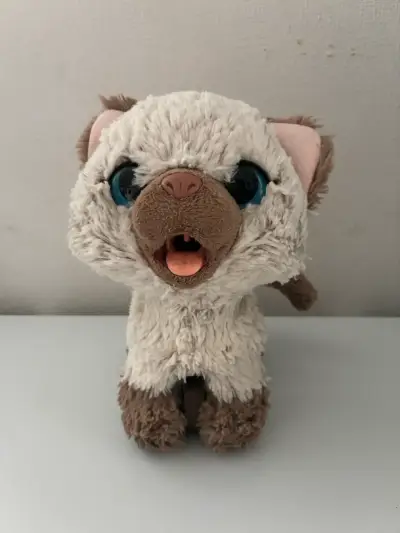 Peluche de gato siamés con ojos grandes - miniatura 1