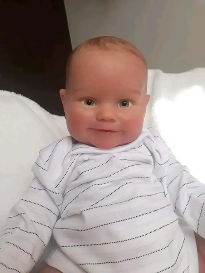Muñeco bebé reborn realista - 2