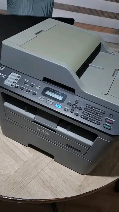 Impresora multifuncional Brother MFC-L2700DW - miniatura 3