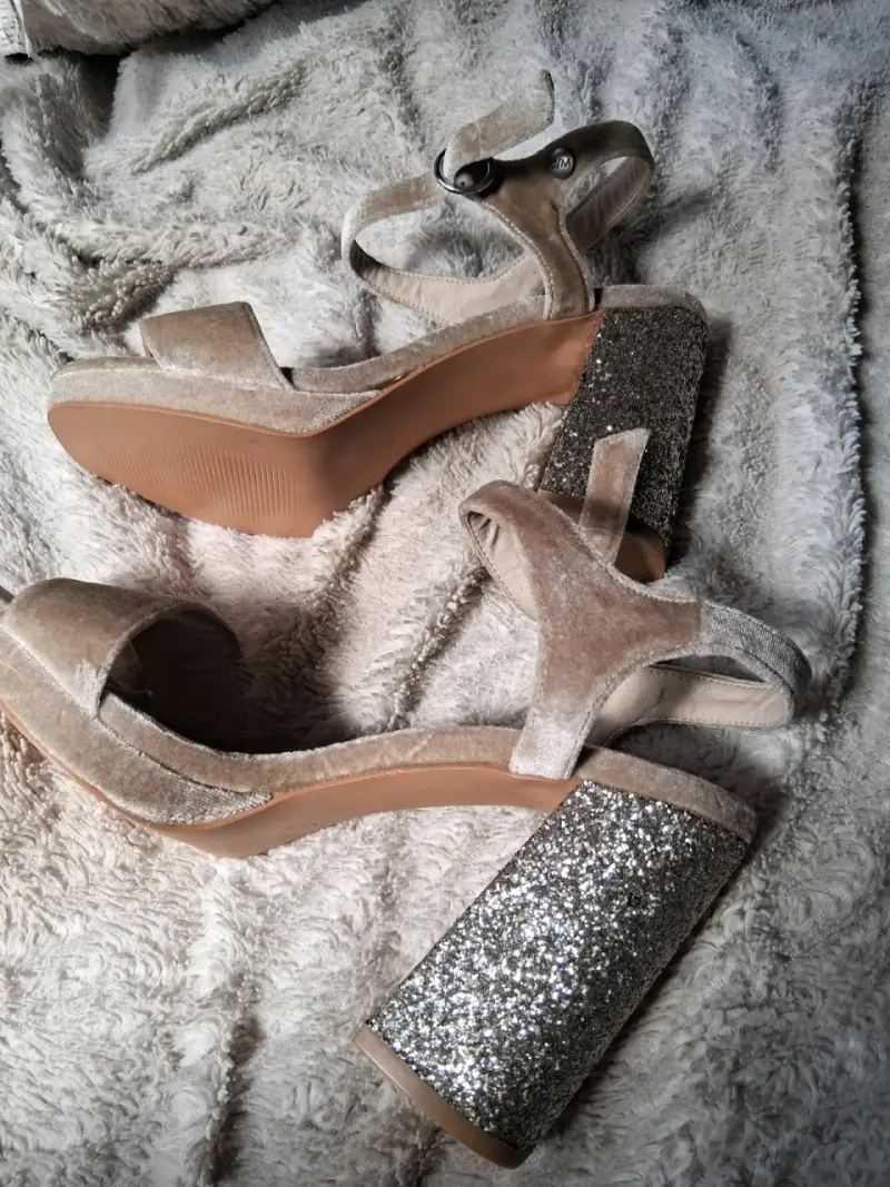 Sandalias de tacón alto con brillo para mujer - 3